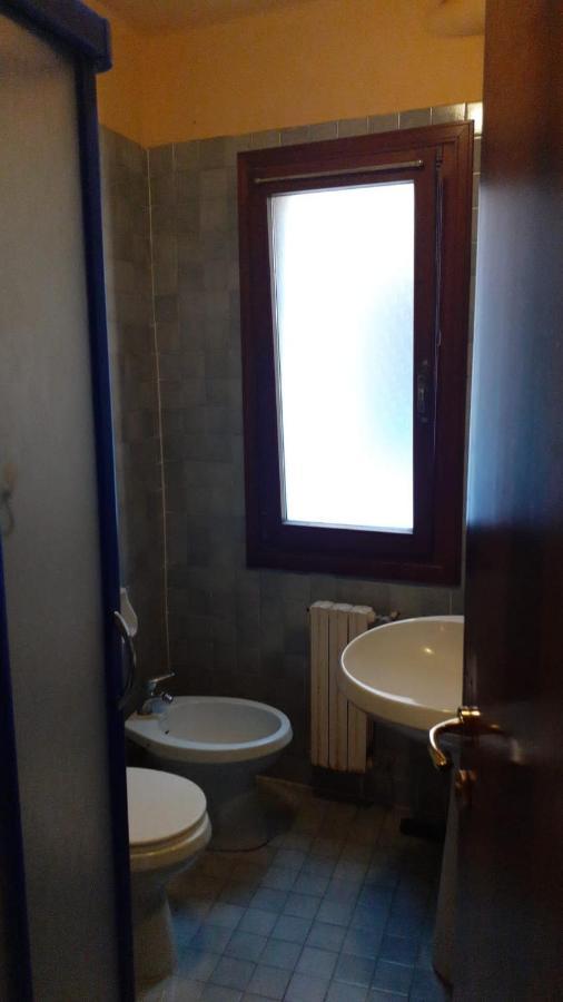 فندق Two Steps From Rialto Bridge البندقية المظهر الخارجي الصورة