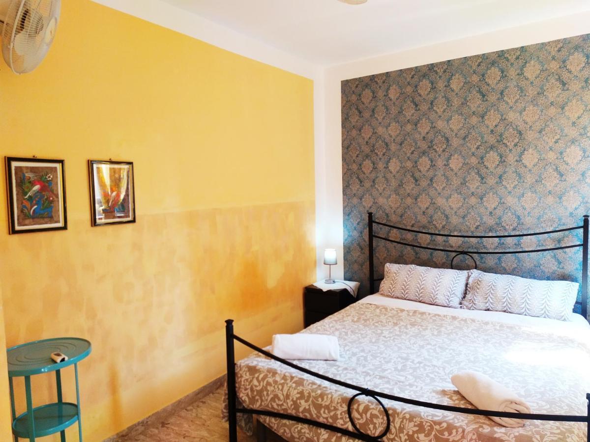 فندق Two Steps From Rialto Bridge البندقية المظهر الخارجي الصورة