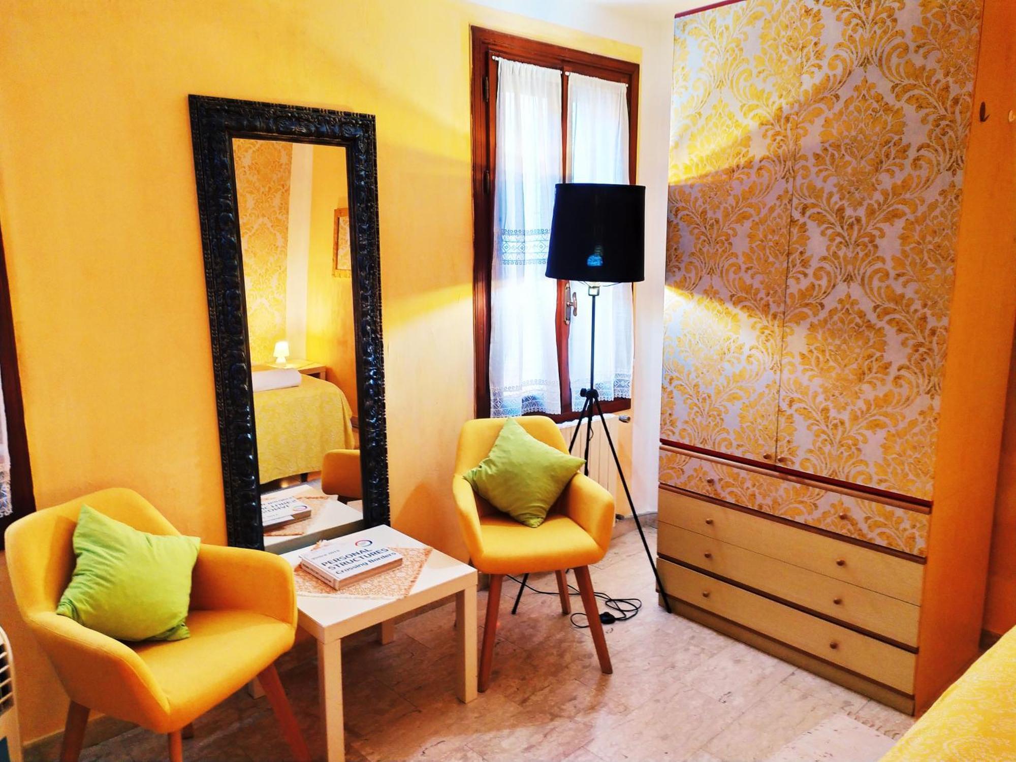 فندق Two Steps From Rialto Bridge البندقية المظهر الخارجي الصورة